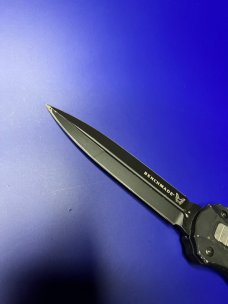 Benchmade Infidel D/E Dagger OTF Automatic Knife  3300BK