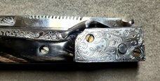 Large Slender Extender Switchblade with Blk/Wht Horn Handles