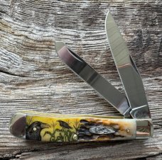 CASE XX TRAPPER KNIFE COLOR SCRIMSHAW of TWO CROWS IN A CORN PATCH OOAK