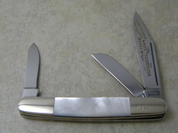 Fight'n Rooster Germany Pearl 1980 Museum Founder's Stockman Knife