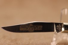 Queen #51T  D2 Steel Trapper 3.5" Closed, Delrin Handles