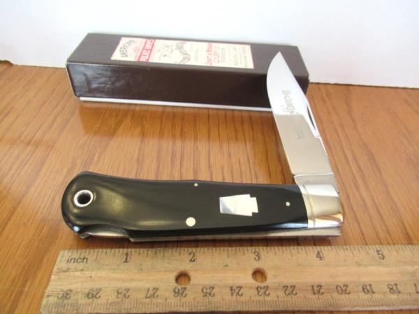 Schatt & Morgan Linen Micarta Pearl Shield Mountain Man Folding Lock Back Hunter Pattern # 3L Schatt & Morgan Linen Micarta Pearl Shield Mountain Man Folding Lock Back Hunter Pattern # 3L