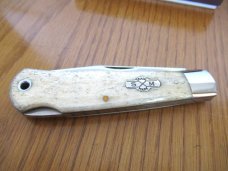 Schatt & Morgan Antique White  Bone Mountain Man Folding Lock Back Hunter Pattern # 3L