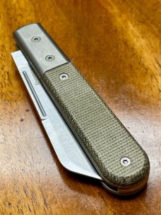 LionSTEEL DOM Barlow with Green Micarta Handles and M390 Sheepsfoot Blade