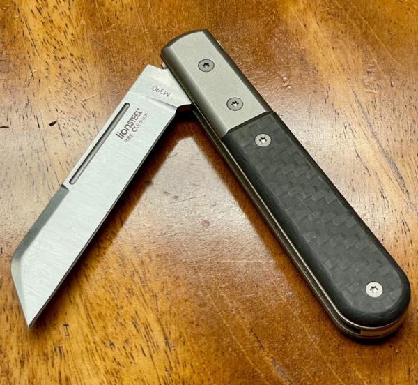 LionSTEEL DOM Barlow with Carbon Fiber Handles and M390 Sheepsfoot Blade LionSTEEL DOM Barlow with Carbon Fiber Handles and M390 Sheepsfoot Blade