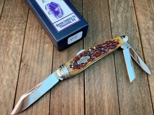 Schatt and Morgan Premier Series Humpback Whittler Golden Root Jigged Bone Schatt and Morgan Premier Series Humpback Whittler Golden Root Jigged Bone