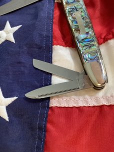 1999 Bulldog Celebrated Dirk Whittler w/ Fiery Abalone Pearl Handles -Mint