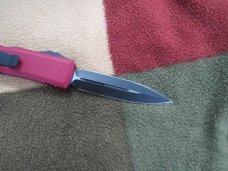 Microtech UTX-85 D/E OTF Auto Knife Red (3.125