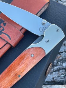 CASE XX ** SMOOTH CHESTNUT BONE BG 42 SLIMLOCK W/LEATHER SHEATH