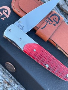 CASE XX ** ROGERS JIGGED DARK RED BONE BG 42 SLIMLOCK W/LEATHER SHEATH
