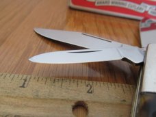 J. A Henckels 3 Blade Barlow Pattern # HK-26T