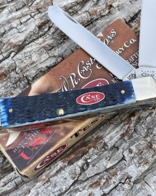CASE XX ** 2010 NAVY BLUE JIG BONE RED SHIELD TRAPPER