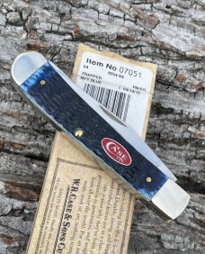 CASE XX ** 2010 NAVY BLUE JIG BONE RED SHIELD TRAPPER
