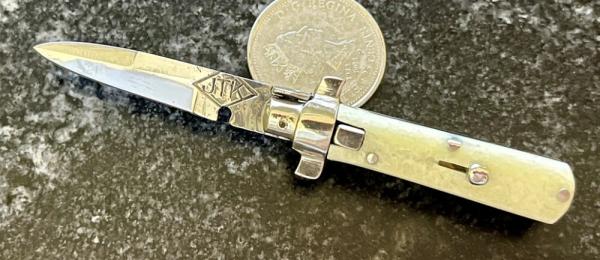 Jeremy Kreis (JTK) Custom Miniature Square Button Switchblade, Nice White Bone, Unused Jeremy Kreis (JTK) Custom Miniature Square Button Switchblade, Nice White Bone, Unused