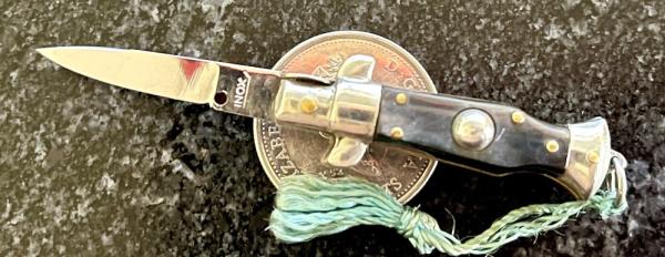 Rare Horn/Imitation Horn Miniature Switchblade Knife, Underlined INOX Mark, Older Style From Italy Rare Horn/Imitation Horn Miniature Switchblade Knife, Underlined INOX Mark, Older Style From Italy