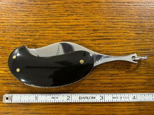 Leaf Hidden Knife Pendant -- Exquisite Finely Crafted 2.6 Ounce w/Buffalo Horn Scales