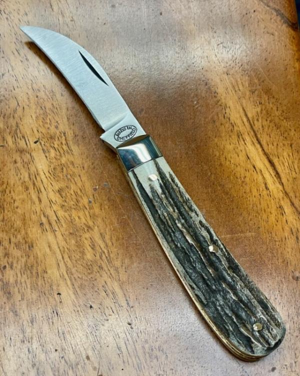A. Wright & Son Peach (Swayback) Pruner with Stag Scales and Curved Wharncliffe blade A. Wright & Son Peach (Swayback) Pruner with Stag Scales and Curved Wharncliffe blade