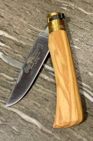Antonini "Old Bear" Olive wood Outdoor knife with Clip Point blade and brass locking ring (M)