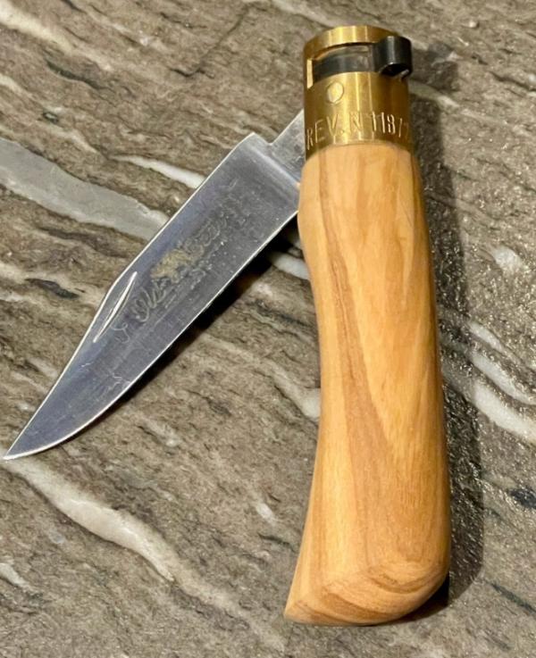 Antonini "Old Bear" Olive wood Outdoor knife with Clip Point blade and brass locking ring (XS) Antonini "Old Bear" Olive wood Outdoor knife with Clip Point blade and brass locking ring (XS)