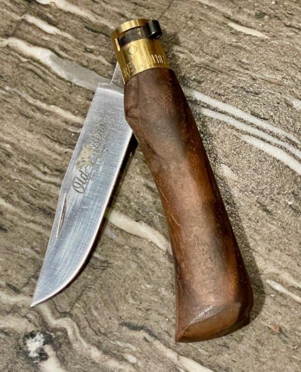 Antonini "Old Bear" Walnut Outdoor knife with Clip Point blade and brass locking ring (M) Antonini "Old Bear" Walnut Outdoor knife with Clip Point blade and brass locking ring (M)