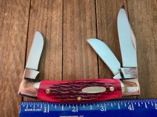 Ka-Bar by Queen Stockman Pin Feather or Italian Jigged Bone 1990