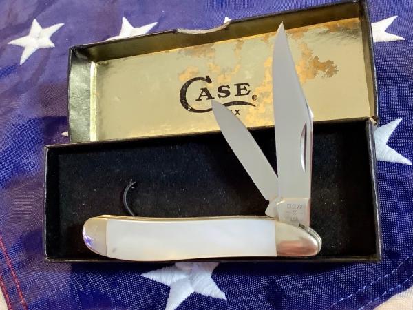 1982 Case xx Peanut Pocket Knife (8220 SS) w/ Beautiful Mother of Pearl Handles -NOS & A Beauty! 1982 Case xx Peanut Pocket Knife (8220 SS) w/ Beautiful Mother of Pearl Handles -NOS & A Beauty!