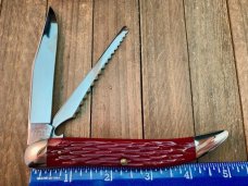 Robeson Shuredge by Queen Fish Knife with Scaler Strawberry Red Jigged Bone 1995