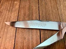 Robeson Shuredge by Queen Fish Knife with Scaler Strawberry Red Jigged Bone 1995