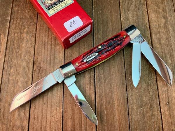 Robeson Mastercraft by Queen Congress Red Carved Stag Bone 1 of 200 Robeson Mastercraft by Queen Congress Red Carved Stag Bone 1 of 200