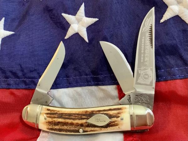 Vintage 1984 Bulldog Brand Stockman “Kentucky Tobacco King” Blade Etch w/ Great Deer Stag Handles Vintage 1984 Bulldog Brand Stockman “Kentucky Tobacco King” Blade Etch w/ Great Deer Stag Handles
