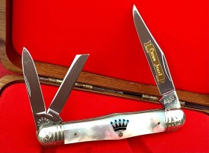 Robeson (by Queen) “Crown Jewel” Balloon Whittler w/ Fiery Mother of Pearl Handles -NOS & MINT