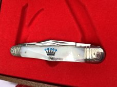 Robeson (by Queen) “Crown Jewel” Balloon Whittler w/ Fiery Mother of Pearl Handles -NOS & MINT