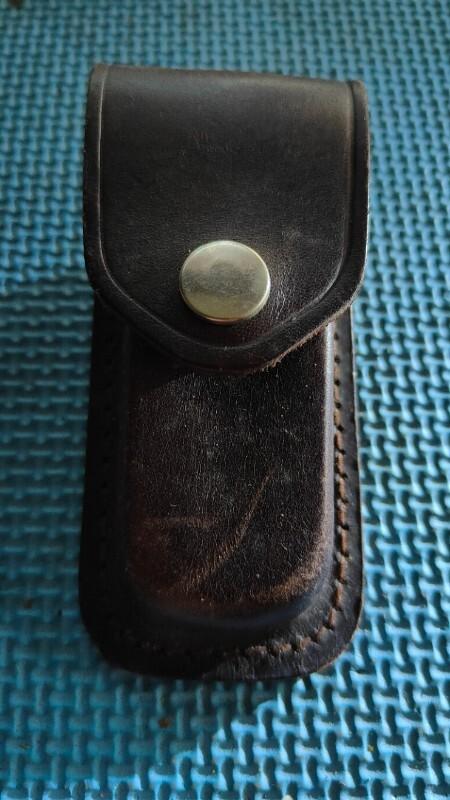 Folding knife belt pouch