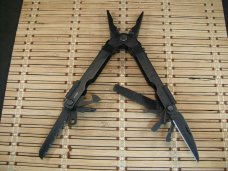 GERBER MULTIPLIER BLACK OXIDE NONE-REFLECTIVE STAINLESS STEEL MULTI-TOOL M600 USA W/15 TOOLS UNUSED
