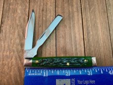 Robeson Mastercraft by Queen Small Doctor’s Knife Hunter Green Jigged Bone 1 of 200 2005 