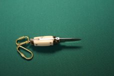 Miniture switchblade only 2 1/4" Closed / with case