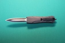 Light Weight OTF - 5" closed with a 3 3/4" Blade - 3.1 oz in weight 