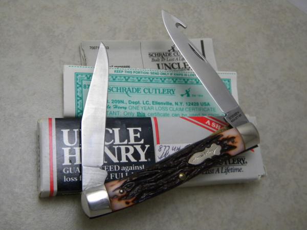 Uncle Henry Schrade + USA 877 UH Delrin Pro Skinner Knife in Box Uncle Henry Schrade + USA 877 UH Delrin Pro Skinner Knife in Box