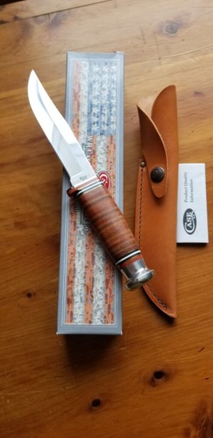 CASE 365-5-SS HUNTER 10343 (brand new from 2018)