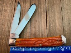 Robeson Pocketeze by Queen Trapper Autumn Gold Carved Stag Bone