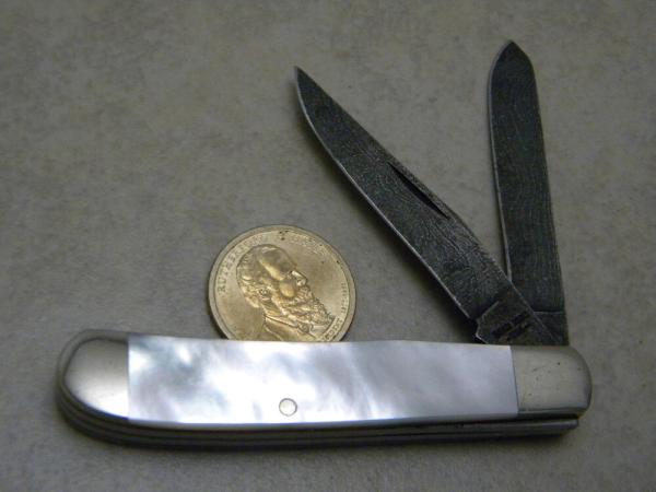 Bear MGC USA Pearl 5 Dot Pearl Damascus Trapper Knifew/Gun Blued Blades