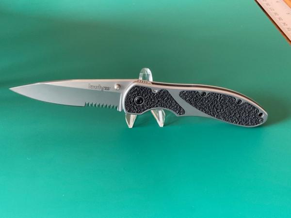 Kershaw Salvo Serrated Knife 2445ST- NIB