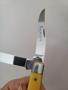 Rare Queen Steel Trapper #19A, Made in USA, Yellow Composite Handles, Q81
