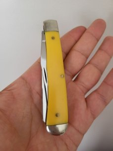 Rare Queen Steel Trapper #19A, Made in USA, Yellow Composite Handles, Q81