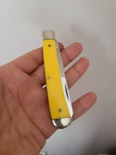Rare Queen Steel Trapper #19A, Made in USA, Yellow Composite Handles, Q81