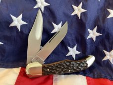 Bulldog Brand 2nd Generation 2 Blade Hunter w/ Mountain Hunter Blade Etch w/ Brown Bone Handles -NOS