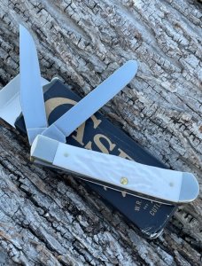 CASE XX ** 2024 ROUGH WHITE SYNTHETIC FLAG SHIELD TRAPPER