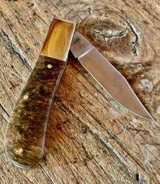 Michael May, Sheffield Clayton Barlow with Amboyna Burl Scales and Clip Point Blade