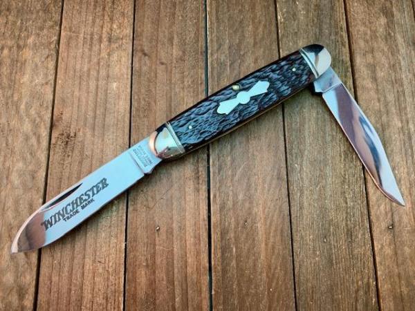 Winchester by Queen Equal End Moose Old Utica Brown Bone 1988 Winchester by Queen Equal End Moose Old Utica Brown Bone 1988