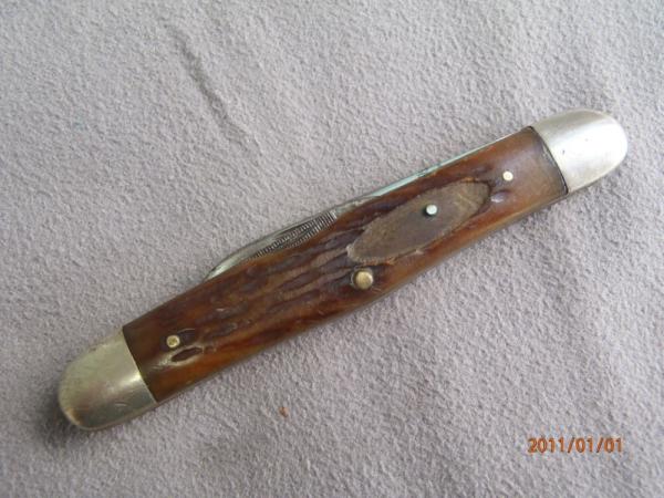 Russell USA Bone Split-Backspring Whittler Russell USA Bone Split-Backspring Whittler